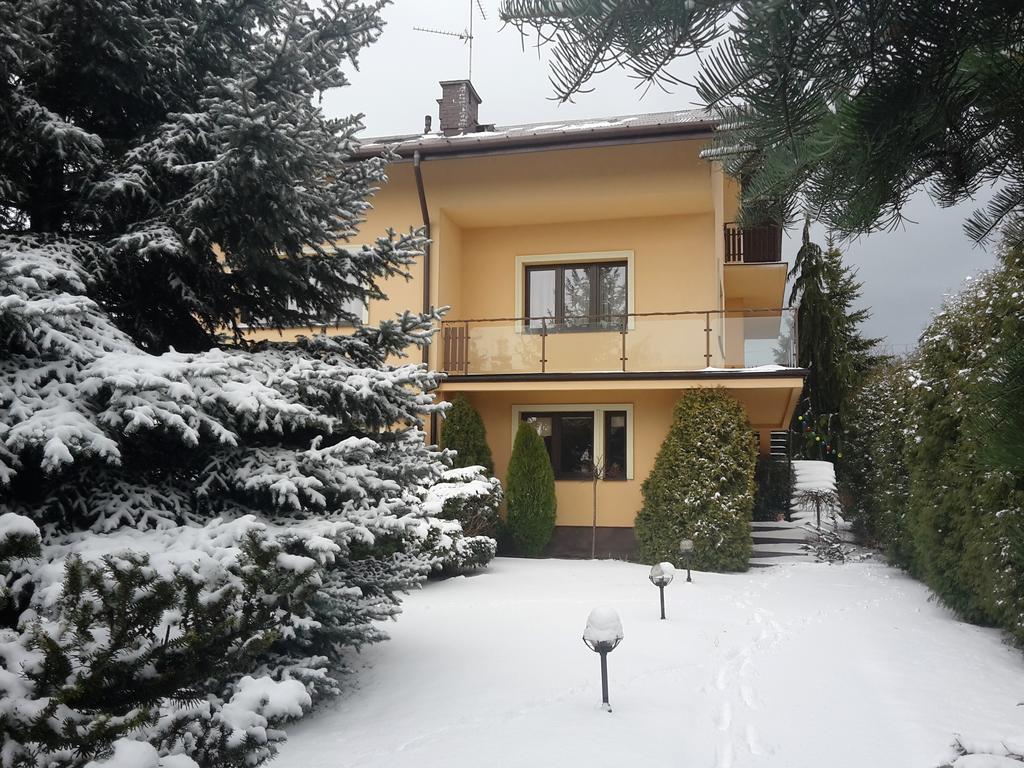 Dom Goscinny Przedmiescie Kielce Exterior foto